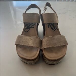 OTBT Women's Gold Sandals